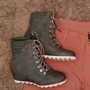 Maurices Wedge booties